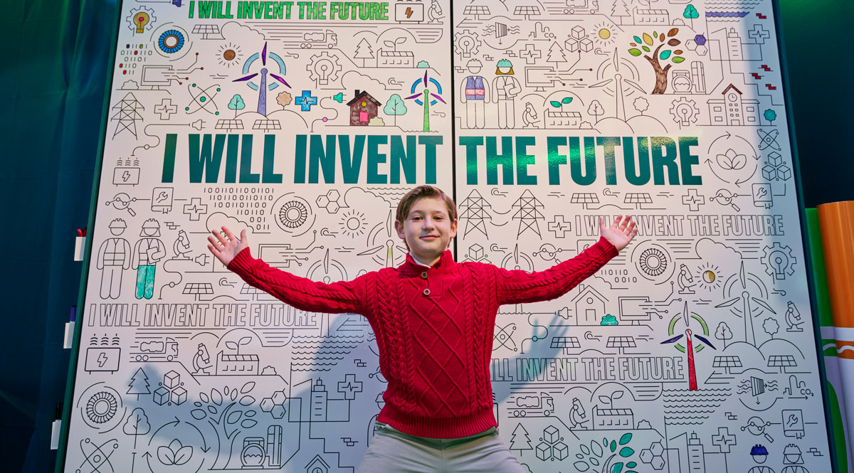 : A future inventor in the making 